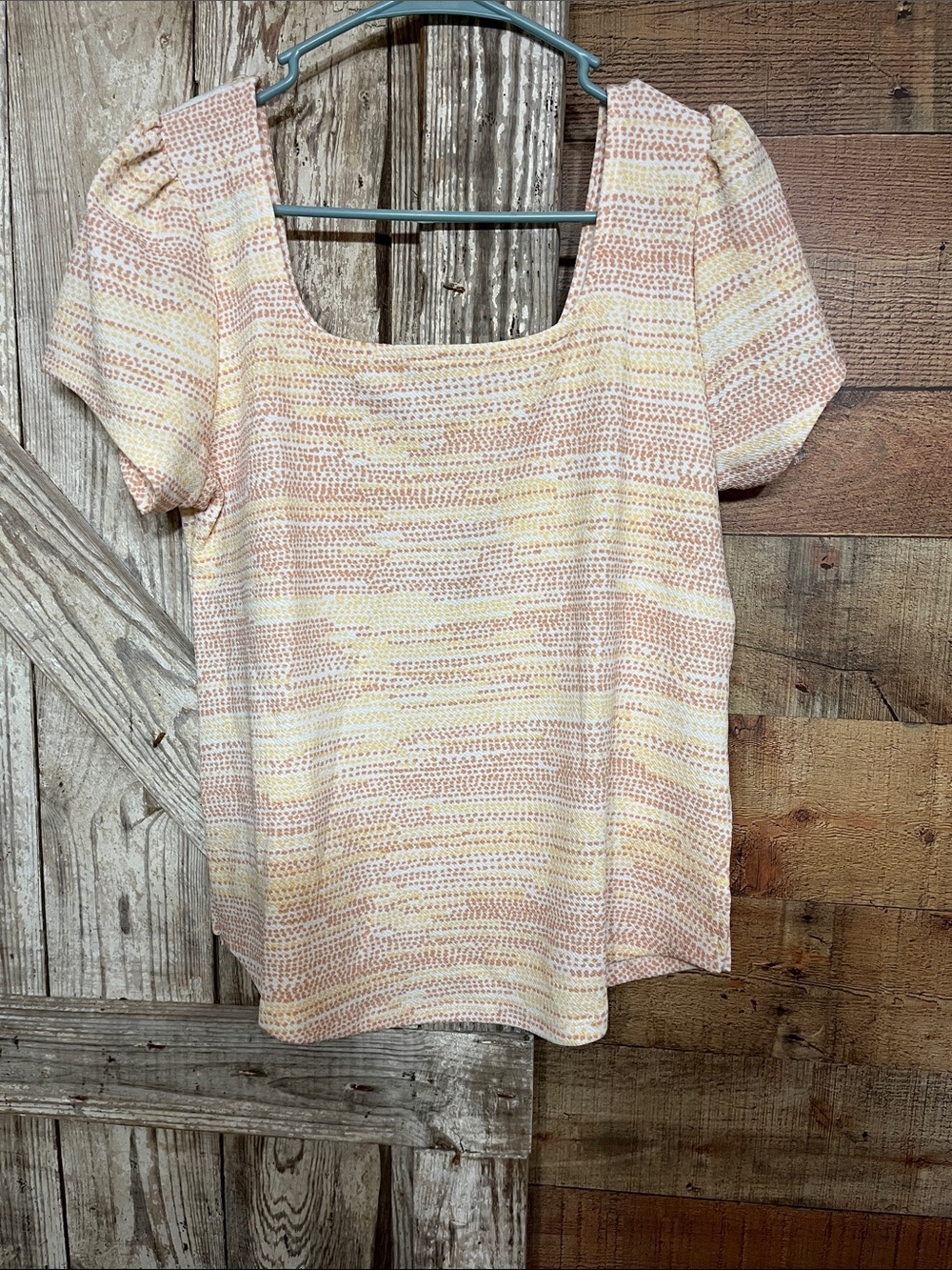 LuLaRoe Peach and Cream Square Neck Puff Sleeve Top